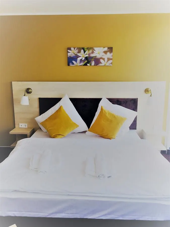 Hotel Denbu Гамбург Германия