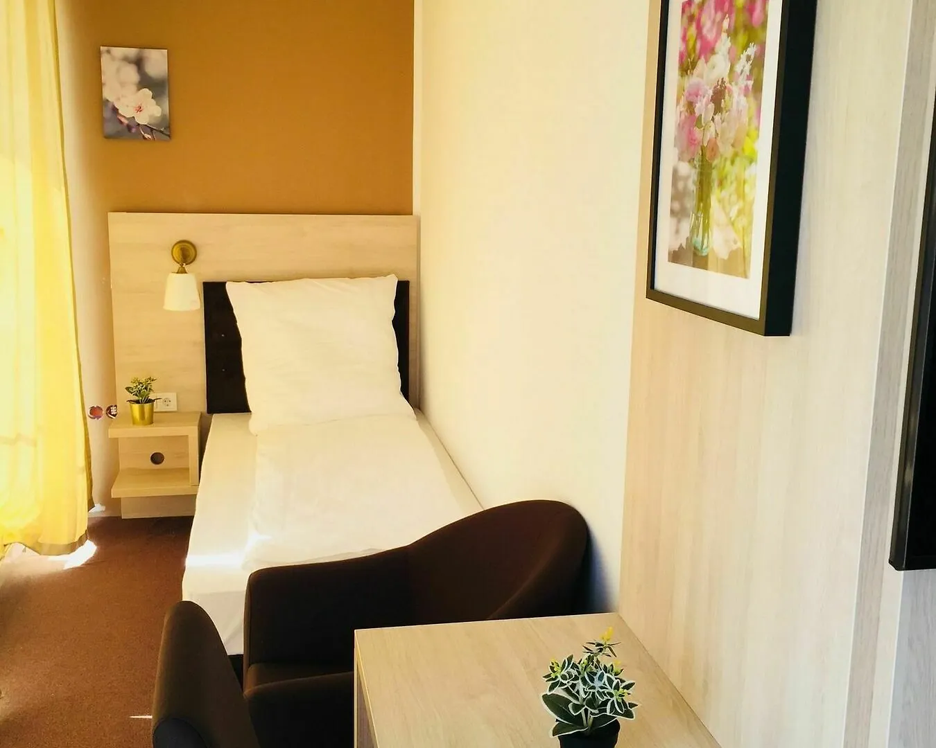 Hotel Denbu Гамбург