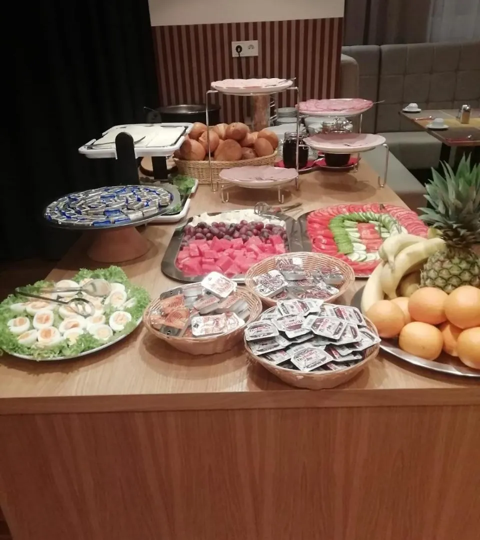 Hotel Denbu Hamburg 3*,